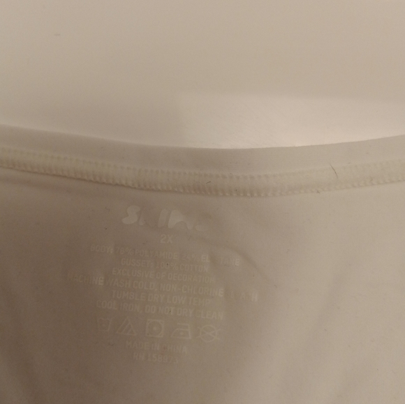 Skims Fits Everybody Thong - Picture 2 of 3